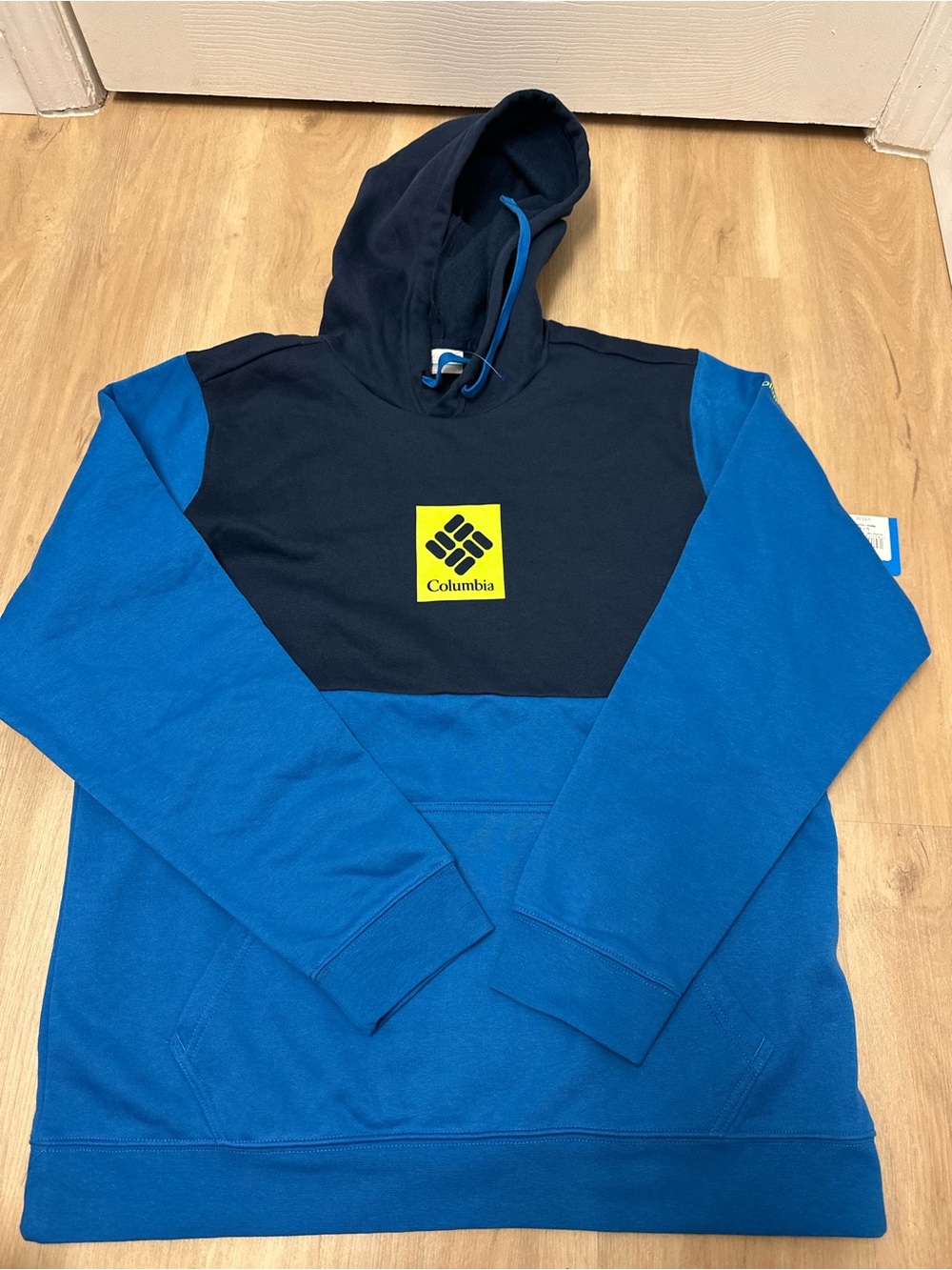 Columbia Trek™ Colorblock Hoodie Blue And Yellow Patch Mens Size L